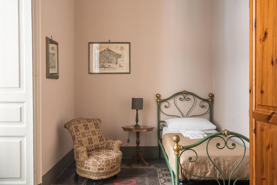 Palazzo Arcidiacono - Luxury Holidays Катания Экстерьер фото